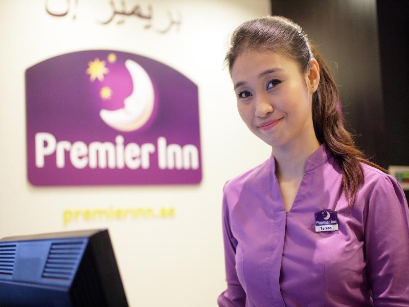 Premier Inn Abu Dhabi Airport Business Park Interior foto