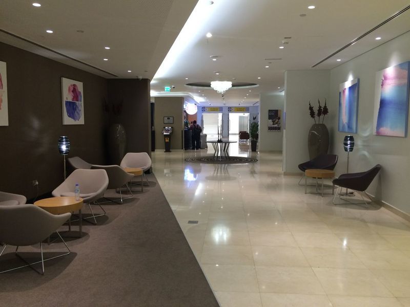 Premier Inn Abu Dhabi Airport Business Park Exterior foto